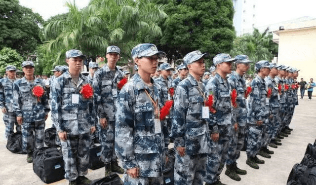 大學生應征入伍，青春的選擇與國家的呼喚，大學生應征入伍，青春與國家共舞的選擇