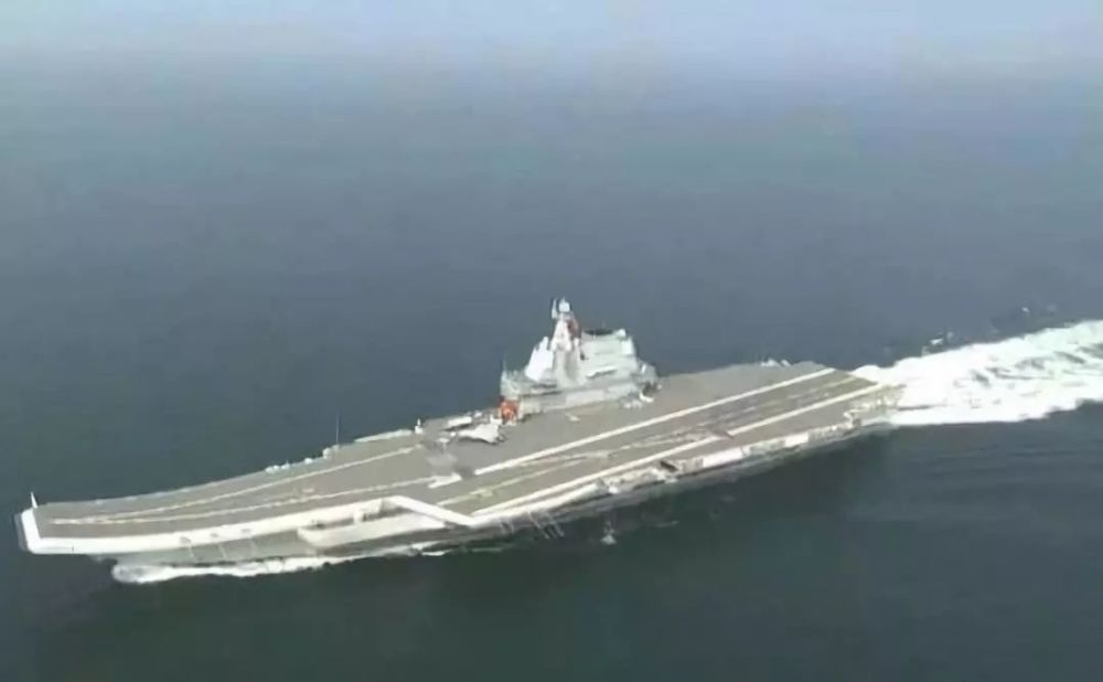 全球首艘航空母艦，歷史沿革與深遠(yuǎn)影響，全球首艘航空母艦，歷史沿革與全球影響的深度解析