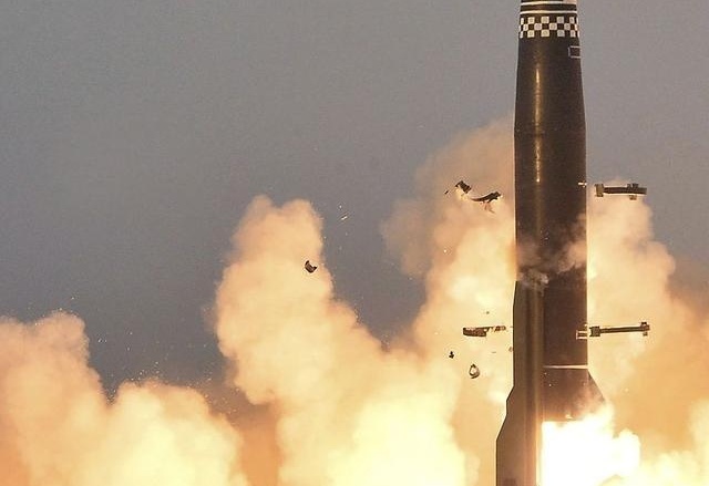 中國向烏克蘭發(fā)射洲際導(dǎo)彈，深度解析與背景探討，中國向烏克蘭發(fā)射洲際導(dǎo)彈，深度剖析與背景探究