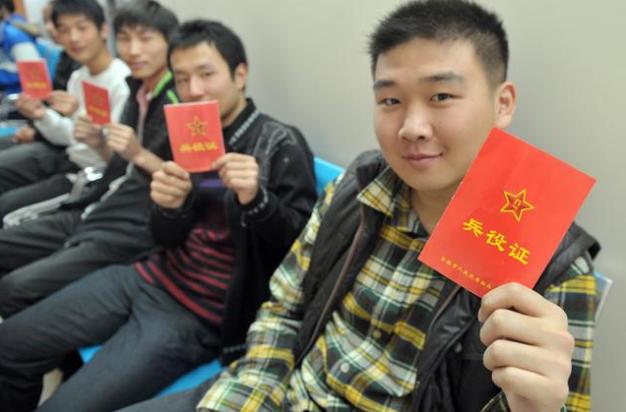 當(dāng)兵有什么要求，全面解讀招募標(biāo)準(zhǔn)與條件，全面解讀招募標(biāo)準(zhǔn)與條件，當(dāng)兵的要求與條件探討