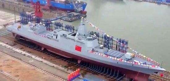 中國海軍新力量，055型驅(qū)逐艦正式服役，中國海軍新力量崛起，055型驅(qū)逐艦正式服役亮相