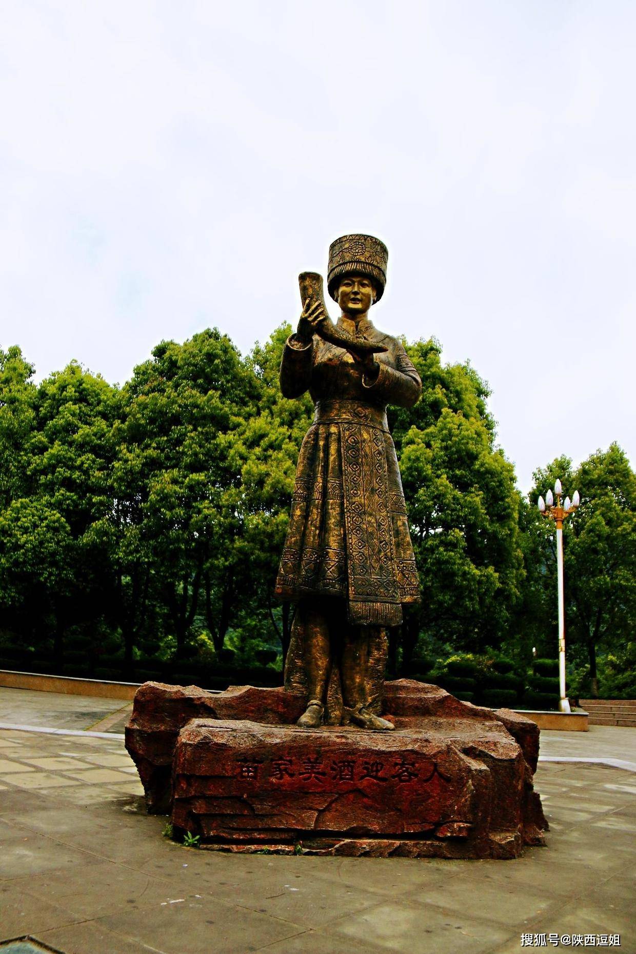 世外桃源劉伯溫一肖，神秘傳奇與智慧象征，劉伯溫一肖，世外桃源的神秘傳奇與智慧象征