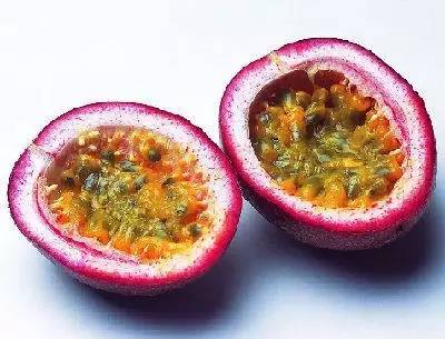 百香果的功效與作用及食用方法，百香果的功效與作用及食用指南