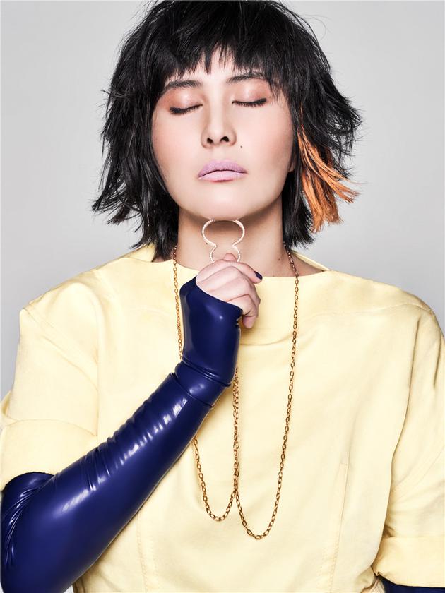 何超儀個(gè)人資料簡(jiǎn)介，何超儀個(gè)人資料簡(jiǎn)介，揭秘她的世界