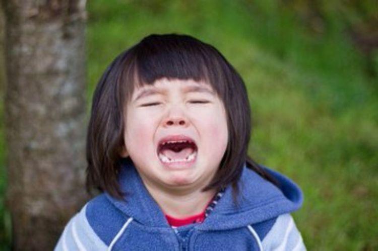 關(guān)于家庭育兒安全知識——如何正確處理孩子的行為問題，而非在家快速打掉孩子，家庭育兒安全知識，如何應(yīng)對孩子的行為問題，避免不當教育方式導(dǎo)致的傷害