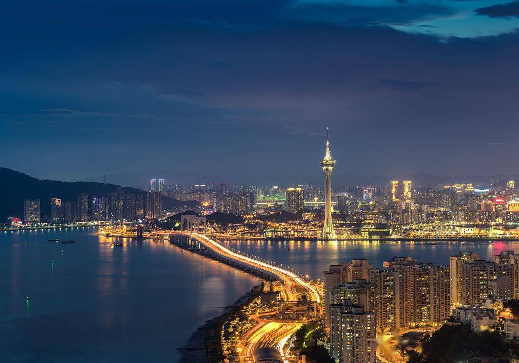 三肖三碼期期準(zhǔn)精選澳門，探索澳門博彩文化的魅力與奧秘，澳門博彩文化魅力與奧秘探索，三肖三碼期期準(zhǔn)精選