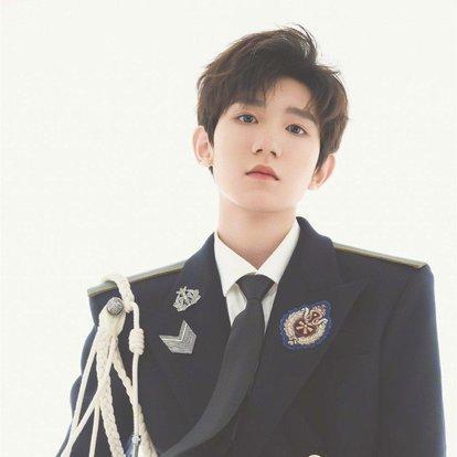 最新娛樂(lè)新聞?lì)^條正能量，引領(lǐng)積極生活風(fēng)尚的娛樂(lè)資訊報(bào)道，娛樂(lè)新聞?wù)芰恳I(lǐng)積極生活風(fēng)尚，引領(lǐng)風(fēng)尚的娛樂(lè)資訊報(bào)道