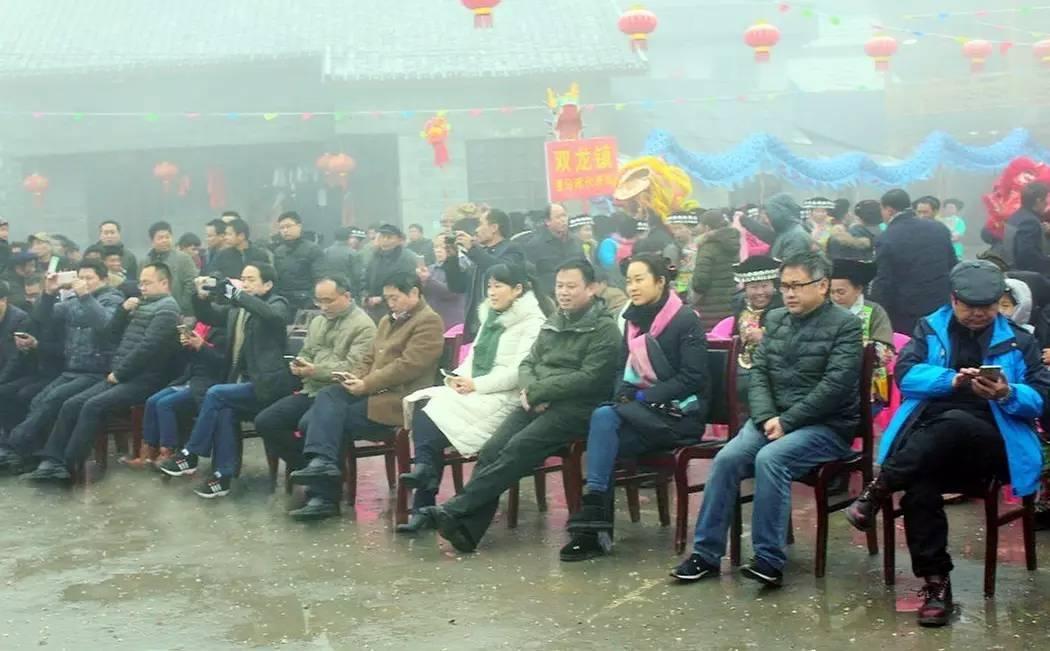 花垣鎮(zhèn)最新領(lǐng)導(dǎo)團(tuán)隊，引領(lǐng)未來，共筑新篇章，花垣鎮(zhèn)新領(lǐng)導(dǎo)團(tuán)隊引領(lǐng)未來，共筑發(fā)展新篇章