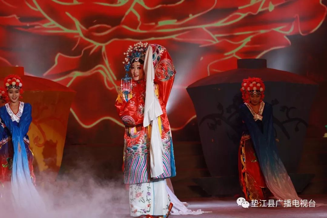 墊江縣劇團最新領(lǐng)導團隊引領(lǐng)劇團邁向新高度，墊江縣劇團領(lǐng)導團隊引領(lǐng)劇團邁向嶄新高度。