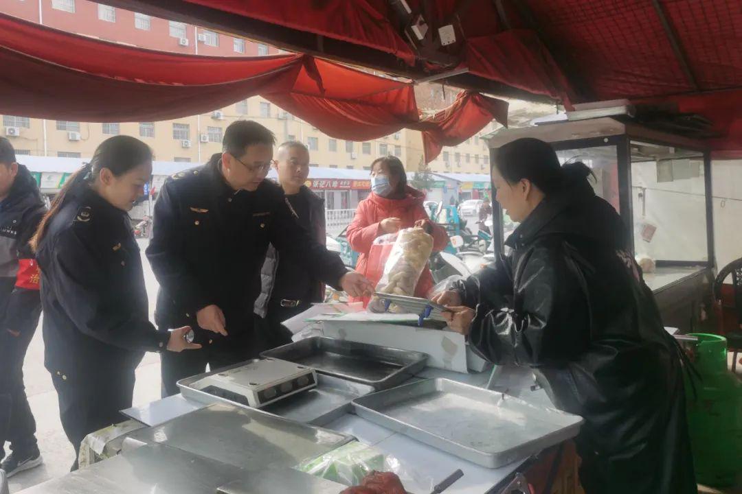 強(qiáng)化監(jiān)管與優(yōu)化服務(wù)