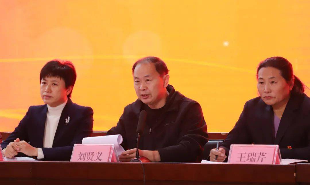 東港區(qū)文化局最新領(lǐng)導(dǎo)團(tuán)隊(duì)及其展望，東港區(qū)文化局領(lǐng)導(dǎo)團(tuán)隊(duì)全新亮相，展望未來發(fā)展之路