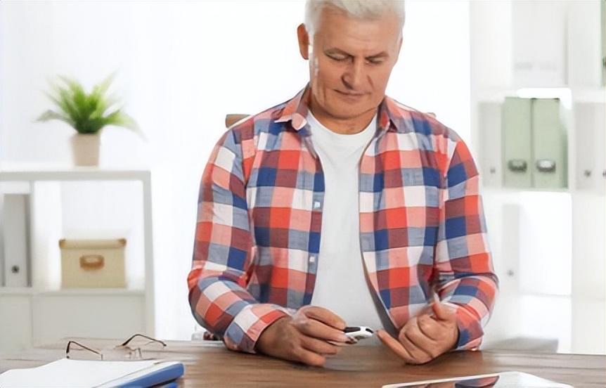 血糖達(dá)到多少會爛腳？深入了解糖尿病足并發(fā)癥，糖尿病足并發(fā)癥揭秘，血糖多少會導(dǎo)致爛腳？