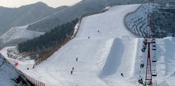 絕美滑雪場(chǎng)風(fēng)光，帶你領(lǐng)略冰雪世界之美——滑雪場(chǎng)圖片精選，冰雪世界之美，精選滑雪場(chǎng)風(fēng)光圖片