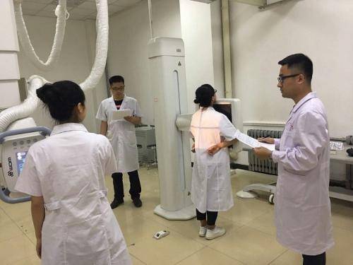 醫(yī)學(xué)類最吃香的三個專業(yè)，未來職業(yè)發(fā)展的熱門選擇，醫(yī)學(xué)類最熱門三大專業(yè)，未來職業(yè)發(fā)展的黃金選擇