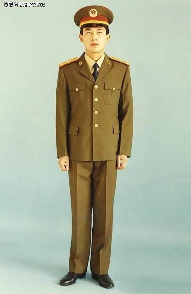 揭秘中國(guó)歷史上的經(jīng)典軍服，65式軍服，揭秘中國(guó)歷史上的經(jīng)典軍服，深度解析65式軍服起源與變遷