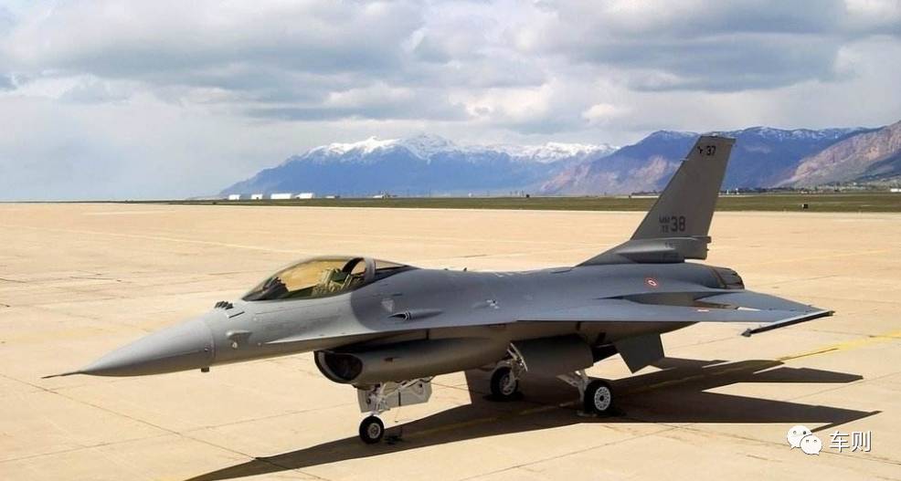 揭秘F-16戰(zhàn)斗機的卓越性能與傳奇歷程，F-16戰(zhàn)斗機，卓越性能與傳奇歷程揭秘