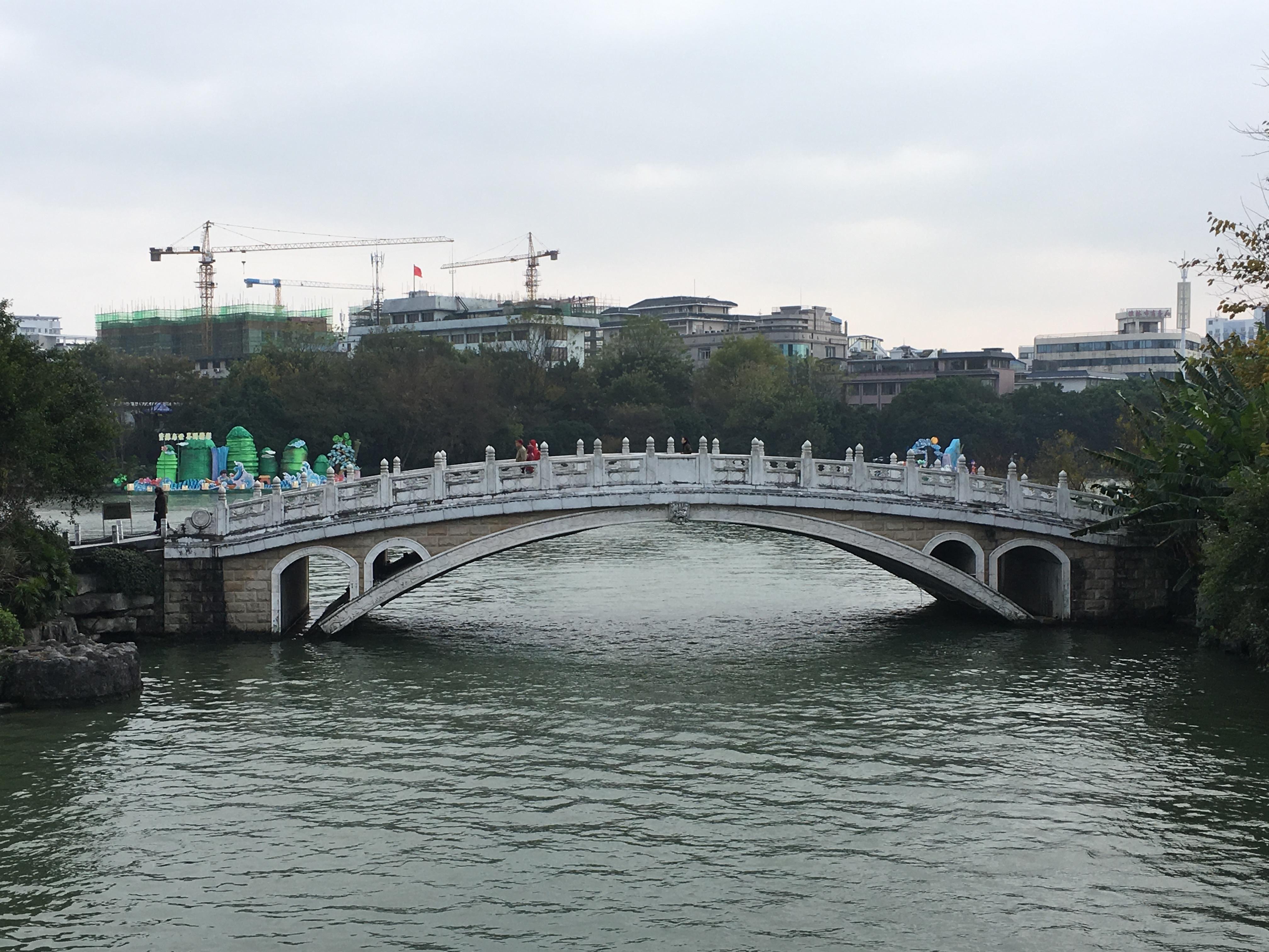 桂林必去景點旅游攻略，桂林必游景點旅游攻略大全