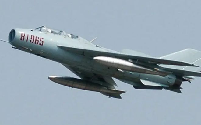 揭秘殲-6戰(zhàn)斗機(jī)的傳奇歷程，揭秘殲-6戰(zhàn)斗機(jī)傳奇歷程，從誕生到輝煌歲月