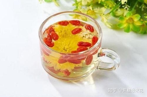 菊花泡水喝的功效，揭示其多重健康益處，菊花泡水喝的神奇功效，多重健康益處揭秘