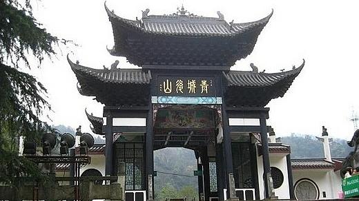 當?shù)芈糜螆F，探索最佳旅行體驗的選擇，當?shù)芈糜螆F，探索最佳旅行體驗的優(yōu)選之旅