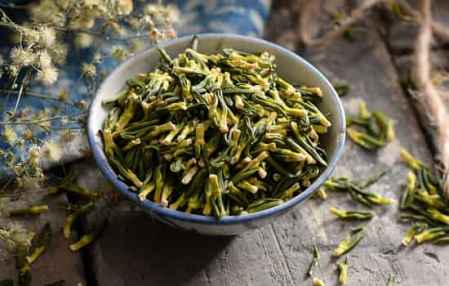 蓮子心泡水喝的功效與禁忌，全面解析蓮子心的健康益處與注意事項(xiàng)，蓮子心泡水喝的功效與禁忌解析，健康益處及注意事項(xiàng)全面探討