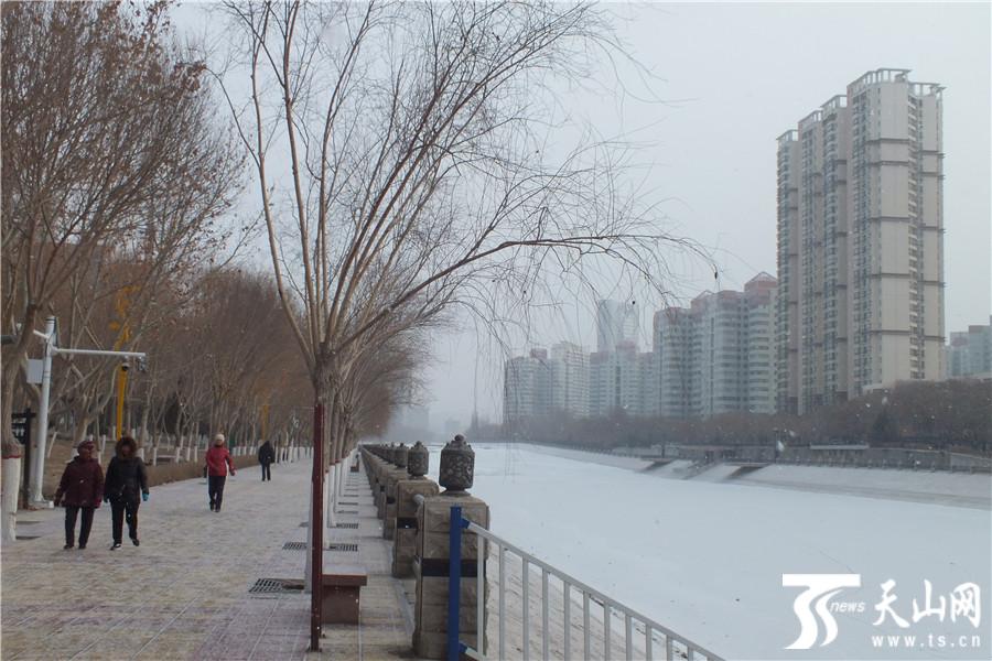 庫(kù)爾勒天氣，探索多元?dú)夂蛱攸c(diǎn)與應(yīng)對(duì)之策，庫(kù)爾勒多元?dú)夂蛱攸c(diǎn)解析及應(yīng)對(duì)之策