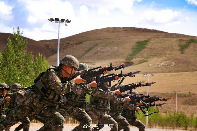 軍事直播，探索軍事領(lǐng)域的實時動態(tài)與深度解析，軍事直播，實時探索軍事動態(tài)與深度解析