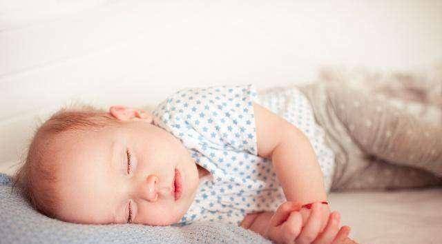 小兒黃疸如何快速消退——專業(yè)指南，小兒黃疸快速消退的專業(yè)指南