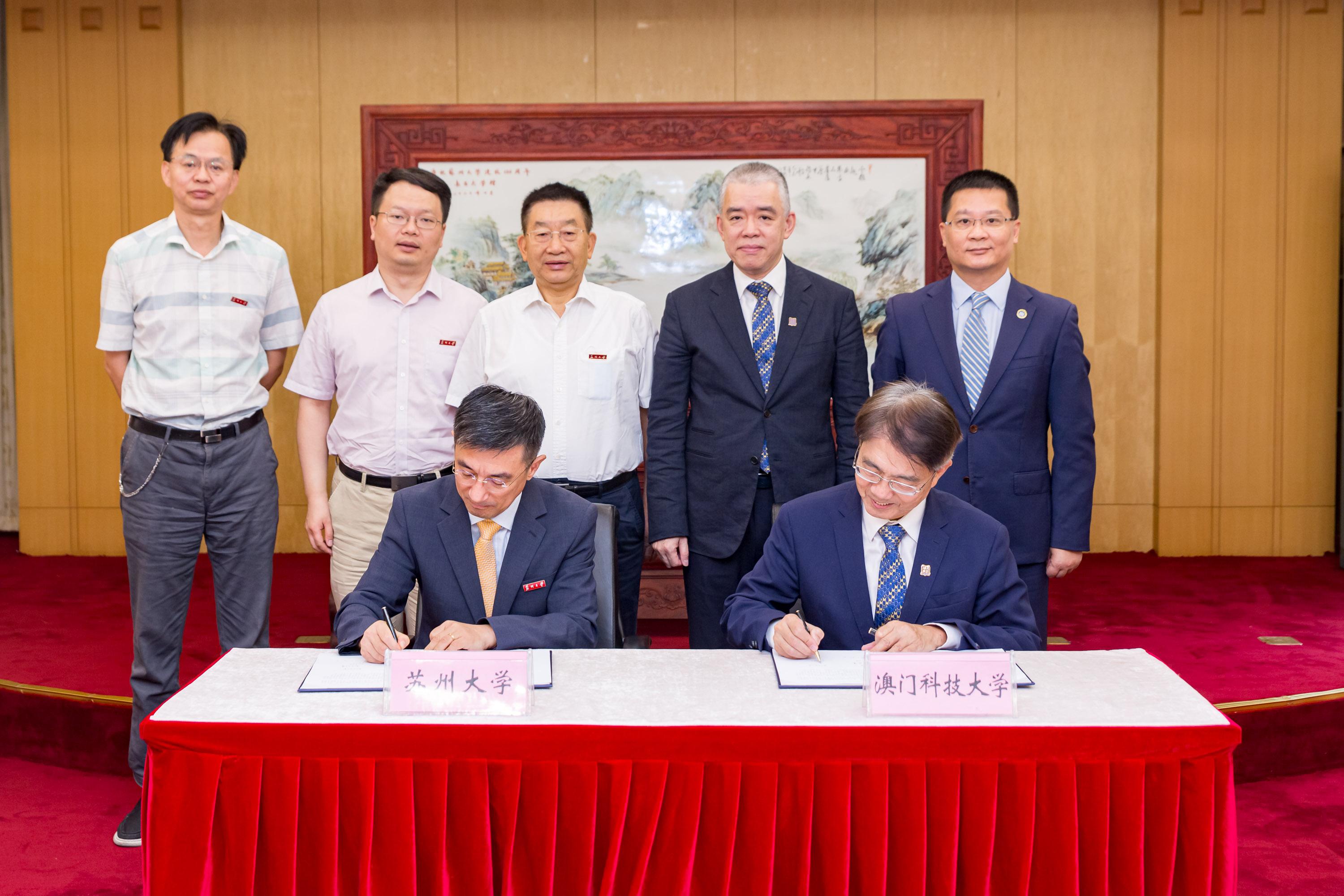 澳門正版掛牌圖，探索未來的精準(zhǔn)預(yù)測與娛樂體驗(yàn)（2025新澳門精準(zhǔn)正版免費(fèi)掛牌圖），澳門正版掛牌圖，精準(zhǔn)預(yù)測與娛樂體驗(yàn)的未來探索