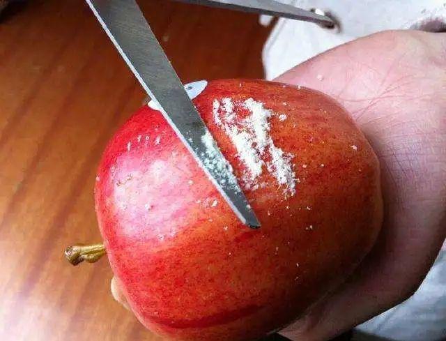 月經(jīng)不能吃什么水果——女性健康飲食指南，女性月經(jīng)期間應(yīng)避免哪些水果？——健康飲食指南