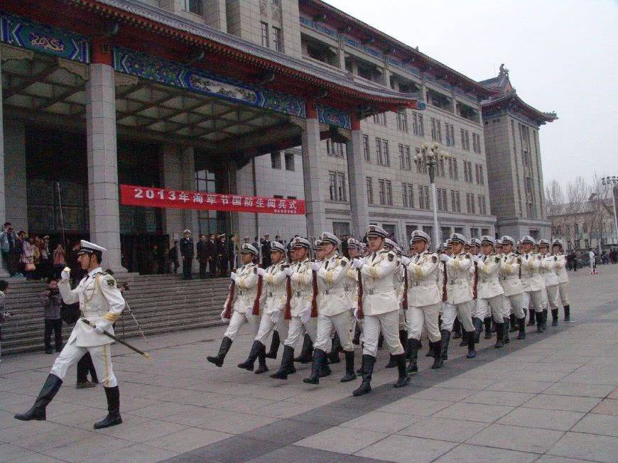 為什么說普通家庭不要考軍校，普通家庭考軍校的利弊分析，為何不建議輕易選擇軍校之路？