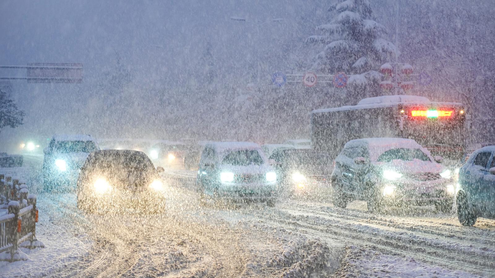 湖南將出現(xiàn)暴雪或大暴雪，應(yīng)對(duì)與防范策略，湖南暴雪預(yù)警，應(yīng)對(duì)與防范策略