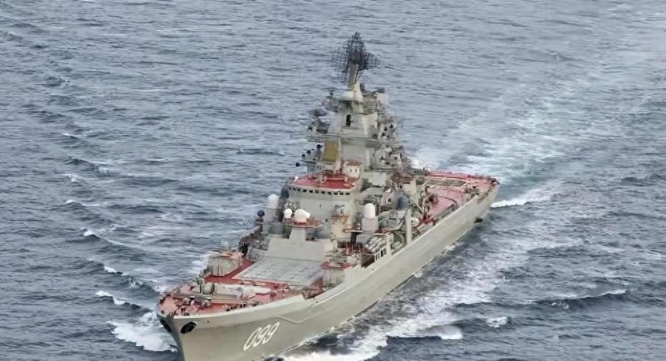 中國(guó)新型3萬(wàn)噸核動(dòng)力巡洋艦，引領(lǐng)全球海軍革新之路，中國(guó)新型核動(dòng)力巡洋艦引領(lǐng)全球海軍革新之路，3萬(wàn)噸巨艦展示強(qiáng)大實(shí)力