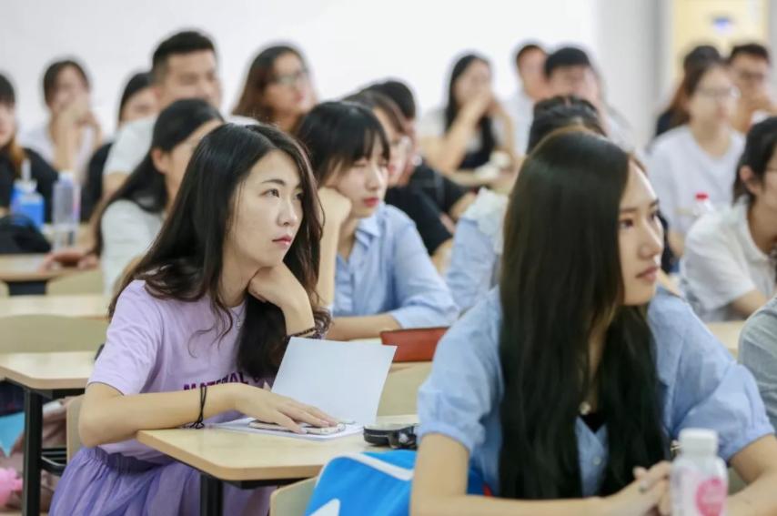 大學(xué)生應(yīng)征入伍的條件詳解，大學(xué)生應(yīng)征入伍條件的全面解析