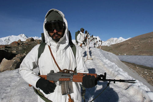 軍事新聞最新消息，中國與印度的軍事動態(tài)深度解析，中國與印度軍事動態(tài)深度解析，最新軍事新聞一覽