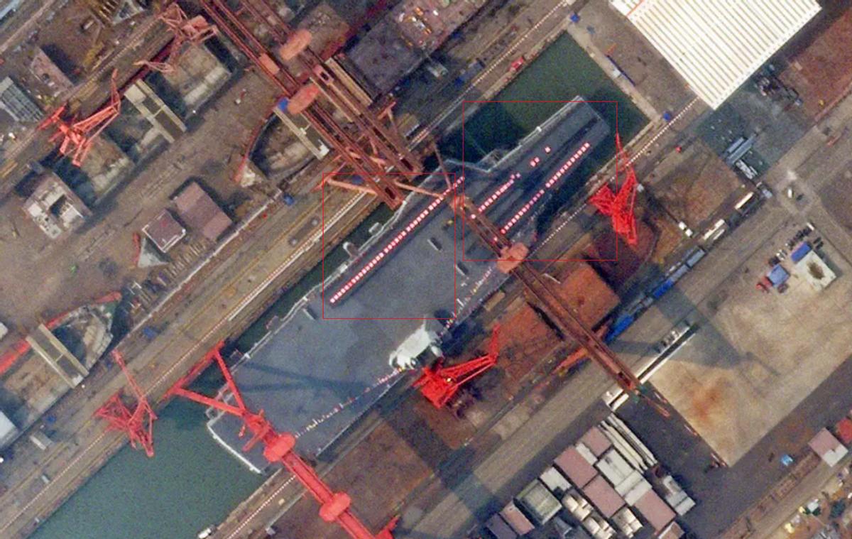 揭秘中國海軍的驕傲，004航母，揭秘中國海軍新星，004航母的榮耀