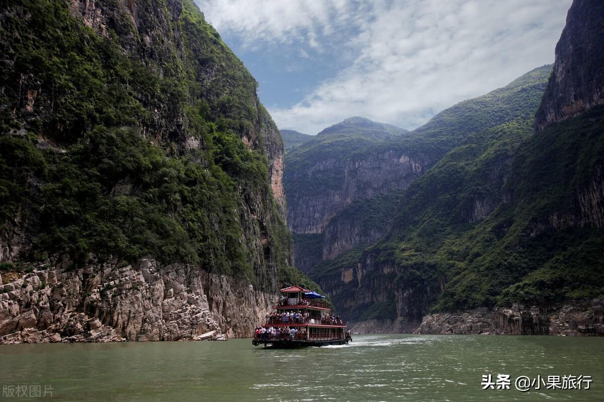 重慶至宜昌豪華游輪旅游攻略，一次沿江的奢華之旅，重慶至宜昌豪華游輪之旅，沿江奢華之旅攻略
