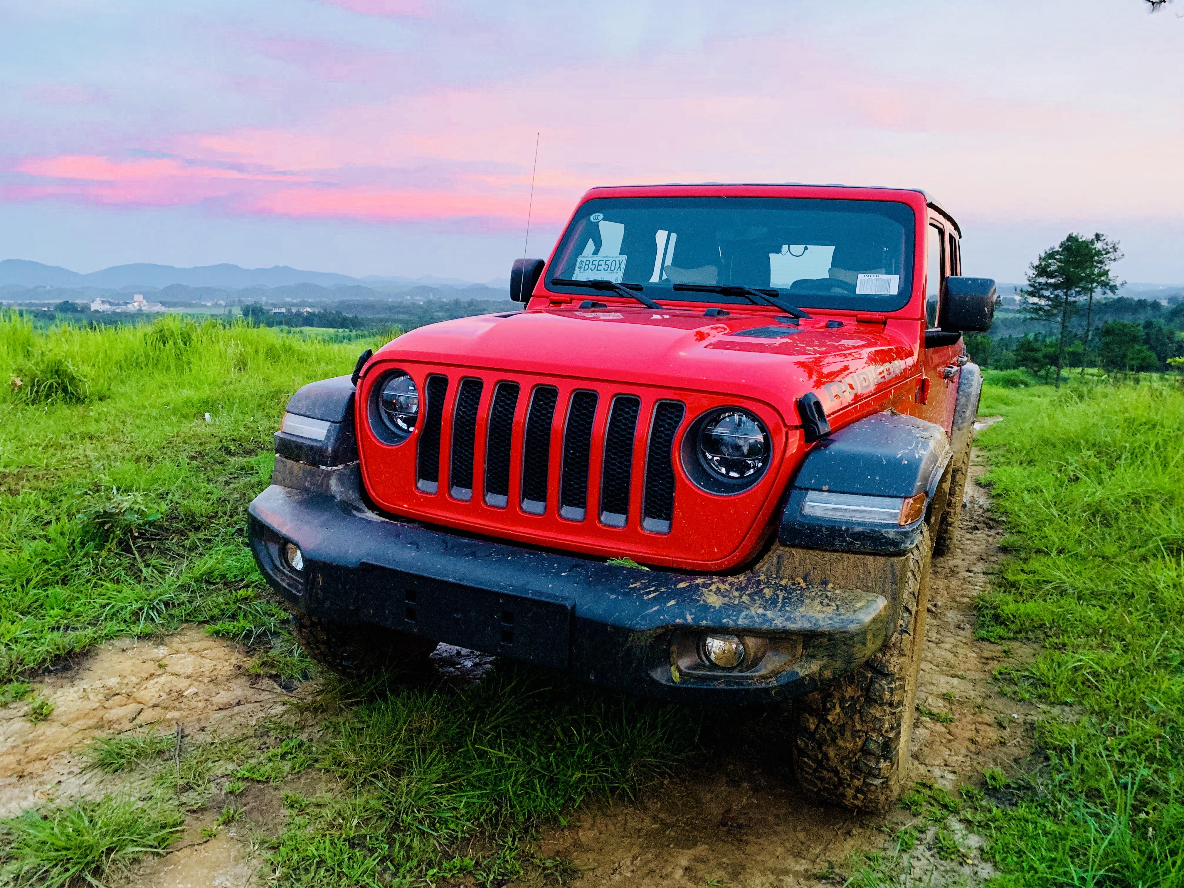 中國(guó)最值得自駕游的地方，探尋最美的風(fēng)景與體驗(yàn)獨(dú)特的文化，中國(guó)自駕游必去之地，探尋絕美風(fēng)景與獨(dú)特文化體驗(yàn)