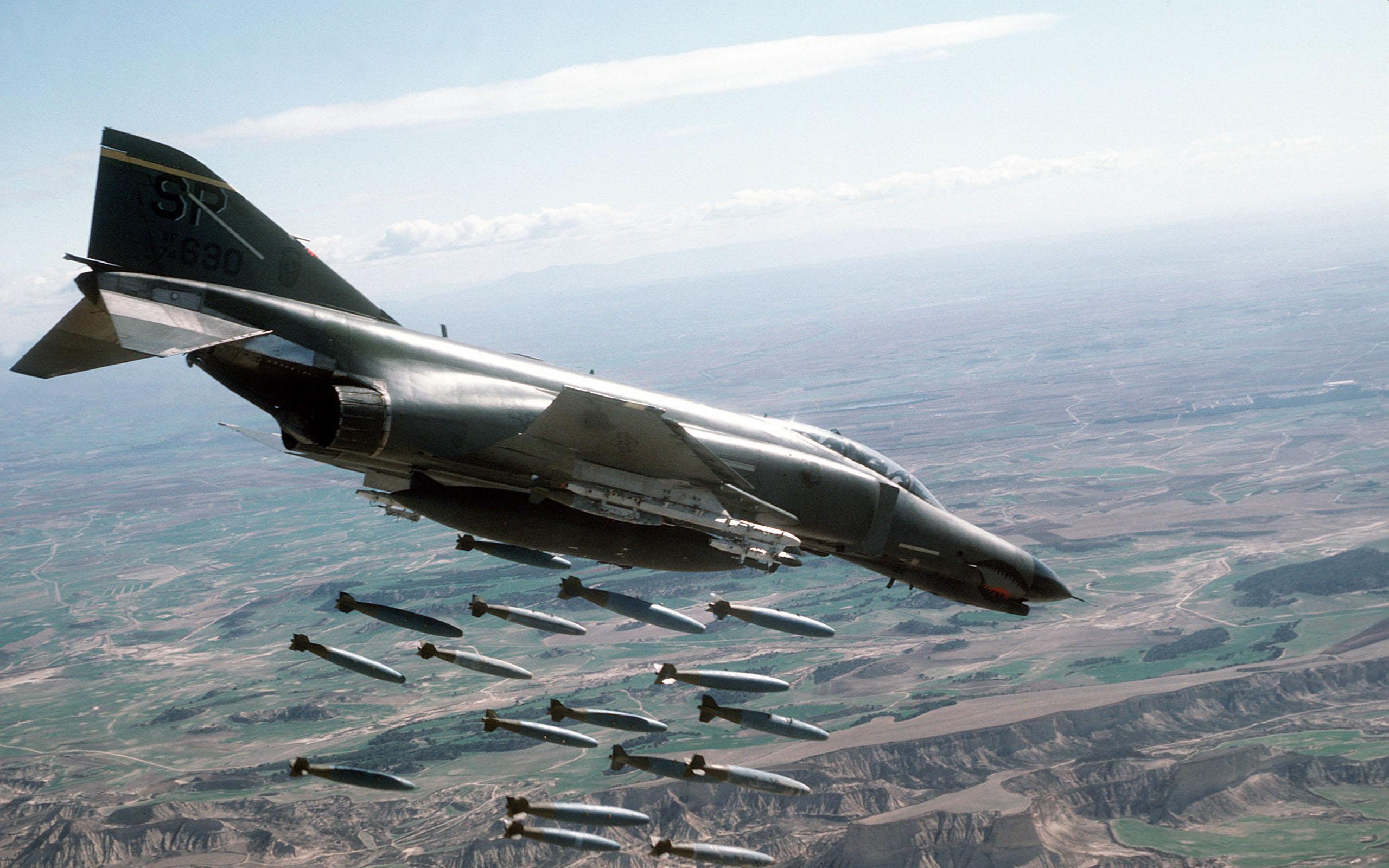 殲-11戰(zhàn)機(jī)，中國(guó)空中力量的璀璨明珠，殲-11戰(zhàn)機(jī)，中國(guó)空中力量的驕傲明珠