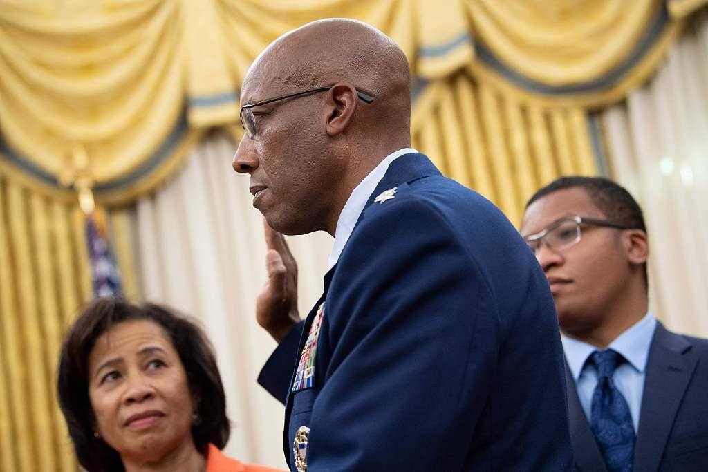 揭秘A-10攻擊機(jī)，強(qiáng)大的空中霸主，揭秘強(qiáng)大空中霸主，A-10攻擊機(jī)深度解析