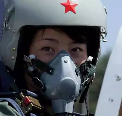 揭秘殲-10女飛行員神秘事件，真相究竟如何？，揭秘殲-10女飛行員神秘事件真相，背后故事大揭秘！