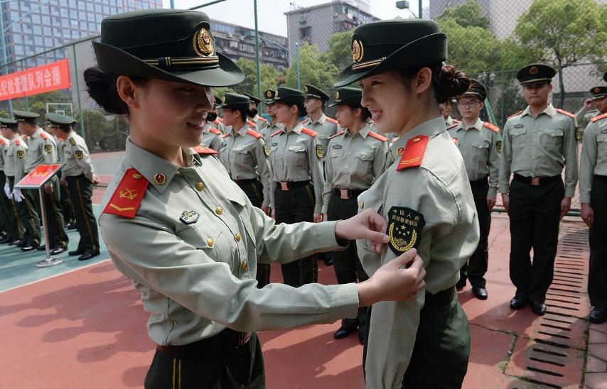 女孩當(dāng)兵需要什么條件全面解析，女孩當(dāng)兵的全面條件解析